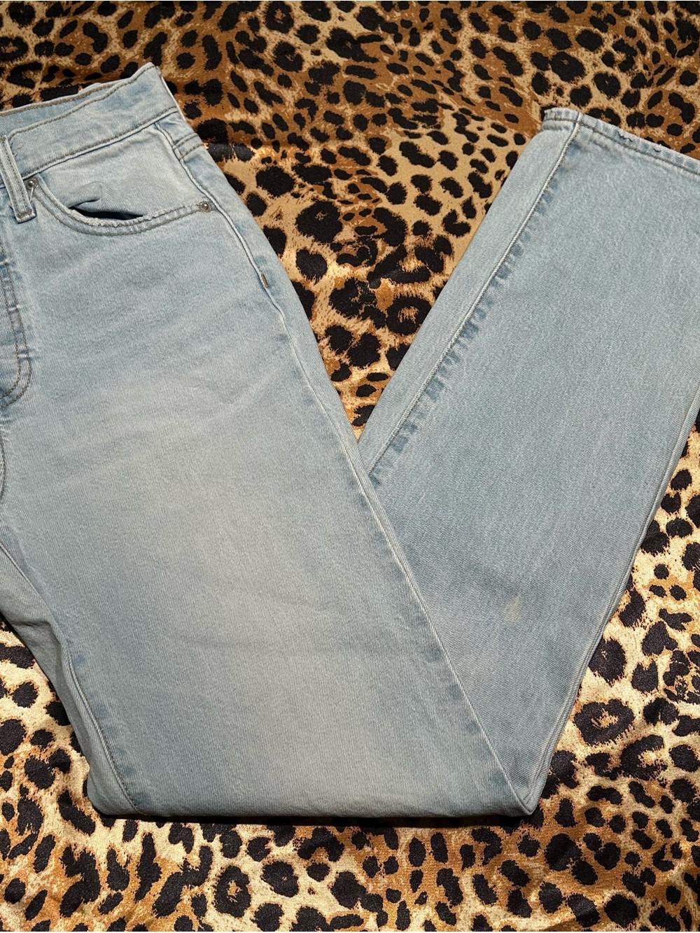 Universal Thread High Rise 90s Straight Light Wash Jeans